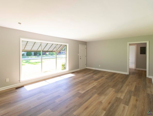 132 Evergreen Street, Warner Robins, GA 31093