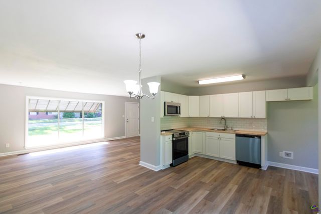 132 Evergreen Street, Warner Robins, GA 31093