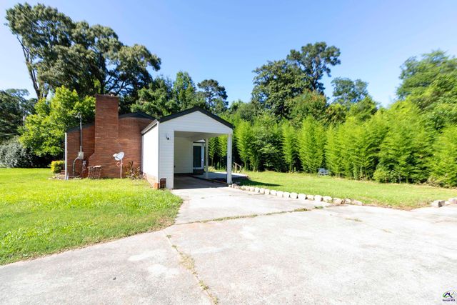 132 Evergreen Street, Warner Robins, GA 31093