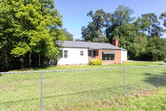 132 Evergreen Street, Warner Robins, GA 31093