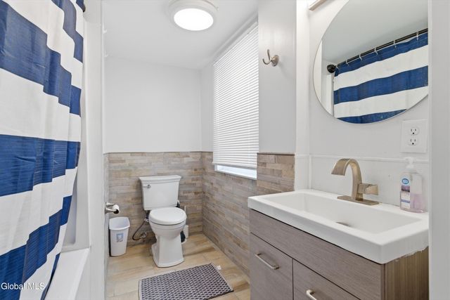 86 14th Street, Troy, NY 12180