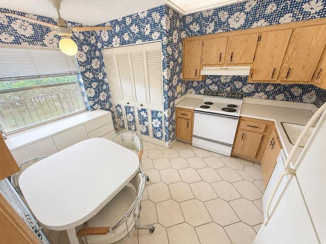 14701 Cumberland Drive Ph 4060, Delray Beach, FL 33446