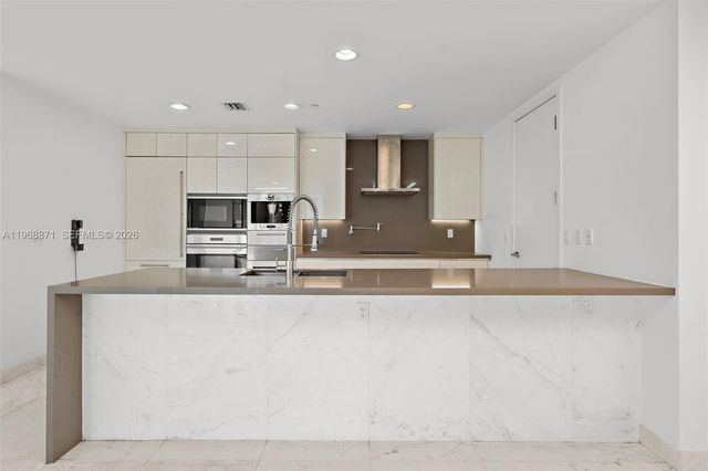 17475 Collins Ave 703, Sunny Isles Beach, FL 33160