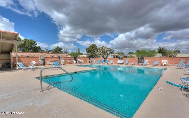 1018 Calle De La Temporada, Green Valley, AZ 85614
