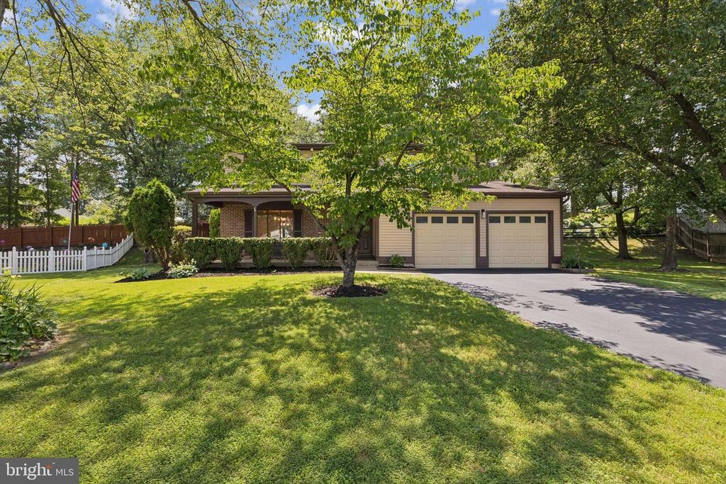 13586 RUSH DR, Woodbridge, VA 22192