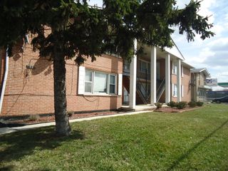 7831 roberts Road 1, Bridgeview, IL 60455