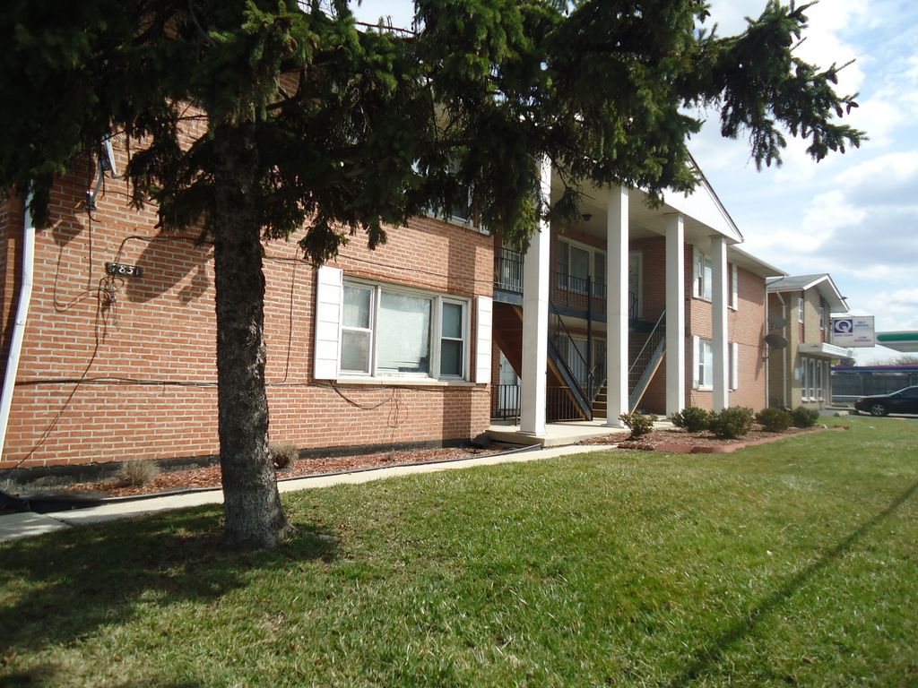 7831 roberts Road 1, Bridgeview, IL 60455