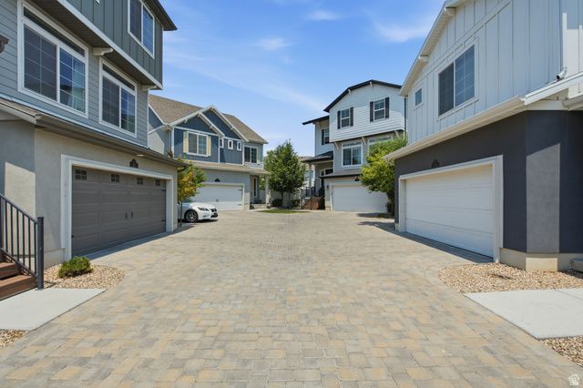 192 E BRUSHY CANYON ST, Saratoga Springs, UT 84045