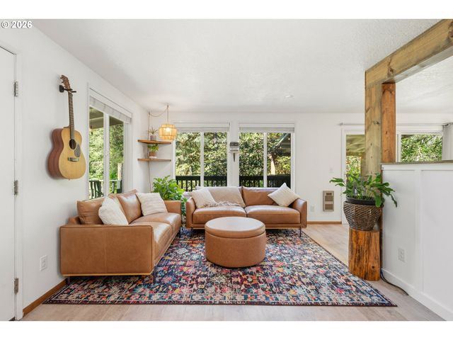 42720 Hidden Springs Dr, Seaside, OR 97138