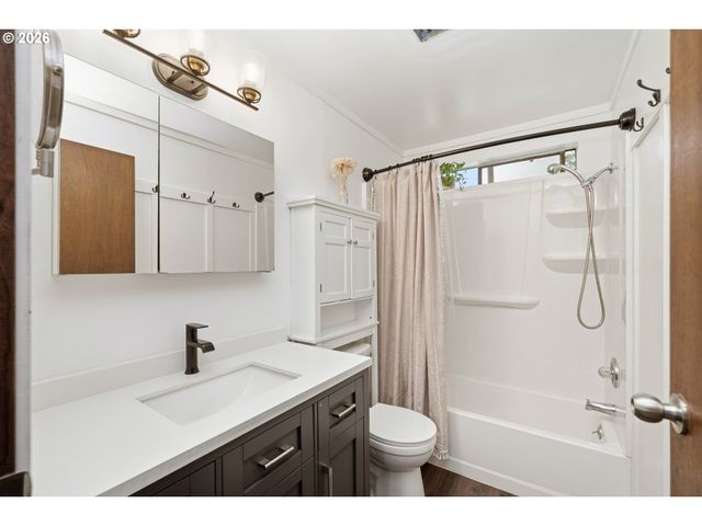 42720 Hidden Springs Dr, Seaside, OR 97138