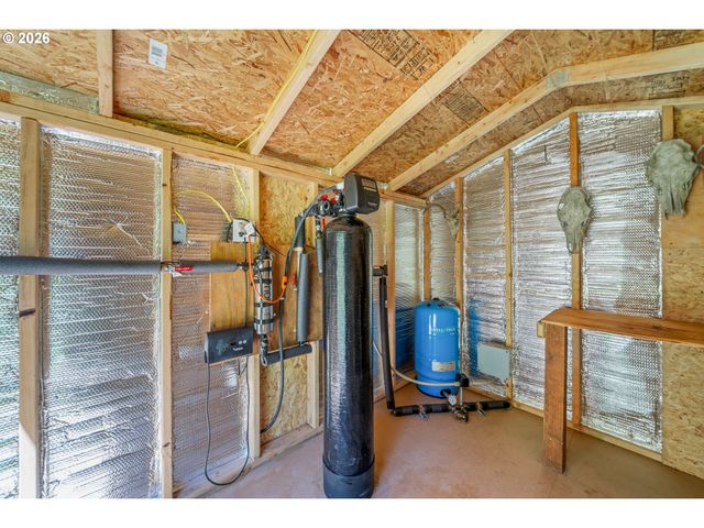 42720 Hidden Springs Dr, Seaside, OR 97138