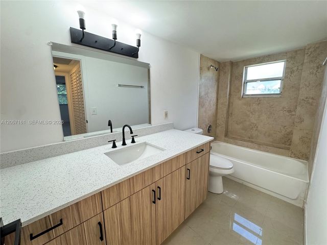 8205 Lake Dr 401, Doral, FL 33166