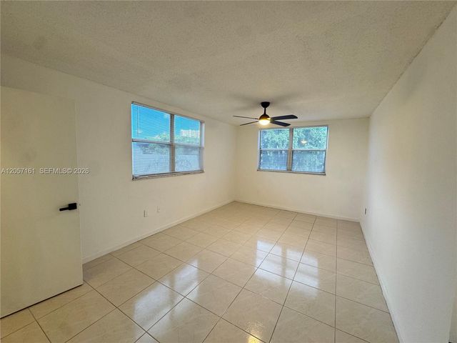 8205 Lake Dr 401, Doral, FL 33166