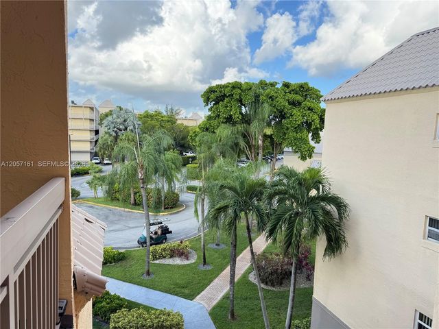 8205 Lake Dr 401, Doral, FL 33166