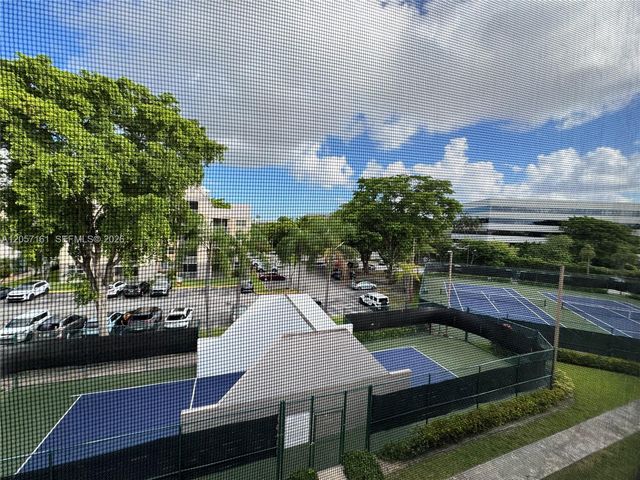 8205 Lake Dr 401, Doral, FL 33166
