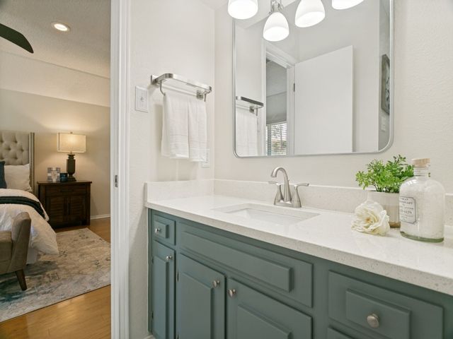 2201 Cambridge Drive, Hurst, TX 76054