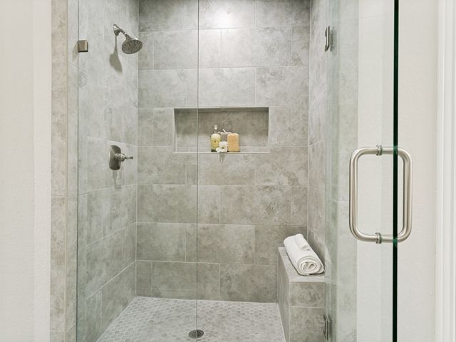 2201 Cambridge Drive, Hurst, TX 76054