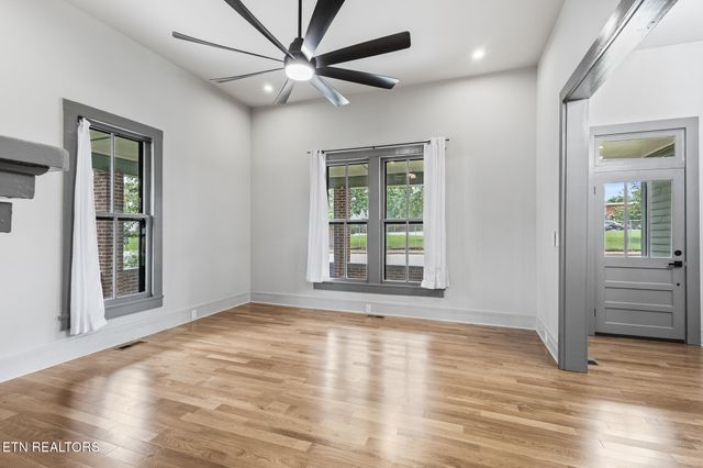 304 Broad St, Sweetwater, TN 37874