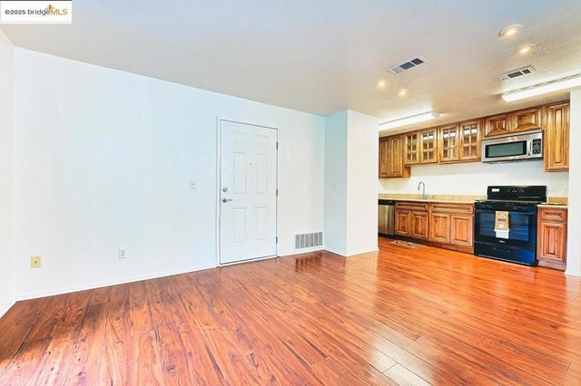 222 Piedmont Lane, Pittsburg, CA 94565