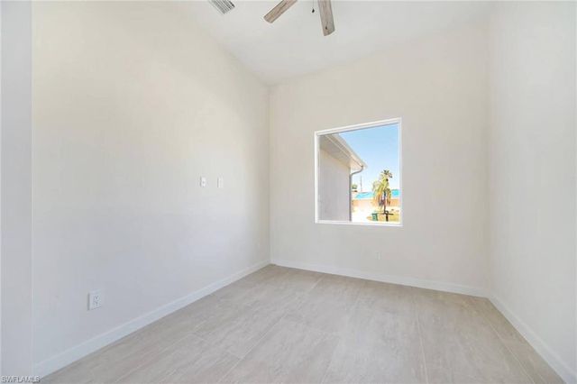 1426 SE 43rd TER, Cape Coral, FL 33904