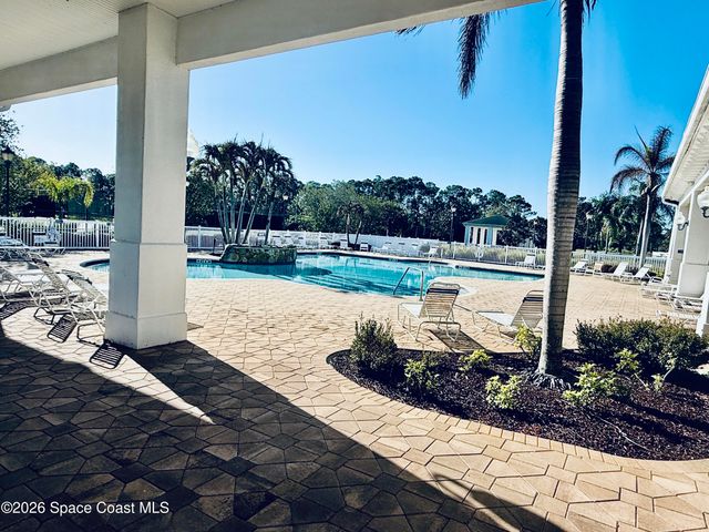 402 Breckenridge Circle SE, Palm Bay, FL 32909