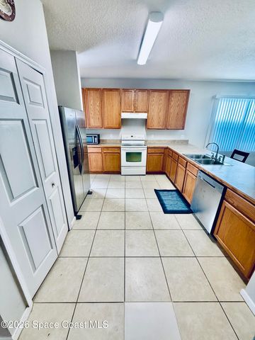 402 Breckenridge Circle SE, Palm Bay, FL 32909