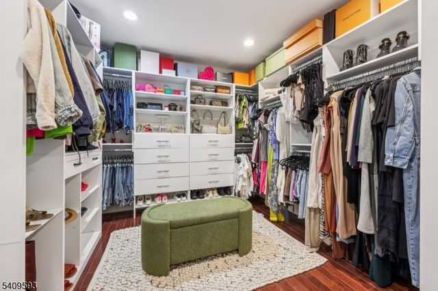 17 Maple Ave, Mahwah Twp., NJ 07430