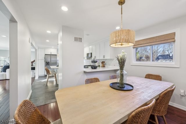 17 Maple Ave, Mahwah Twp., NJ 07430