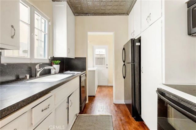 1506 Bayview Drive, Hermosa Beach, CA 90254
