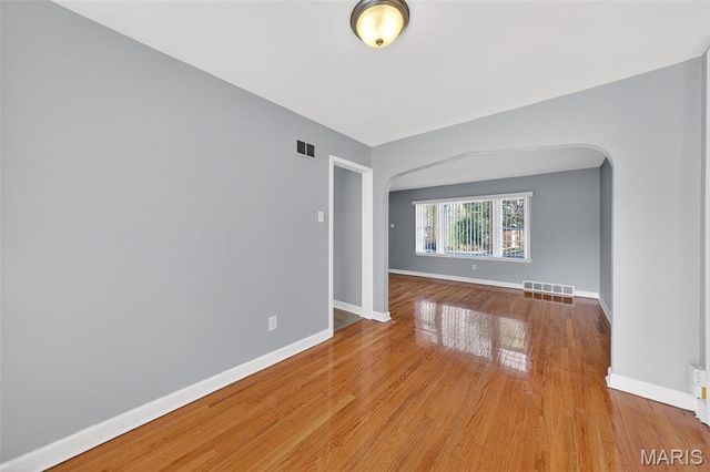 1102 Thatcher Avenue, Dellwood, MO 63135