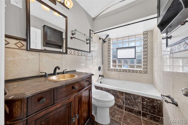 1102 Thatcher Avenue, Dellwood, MO 63135