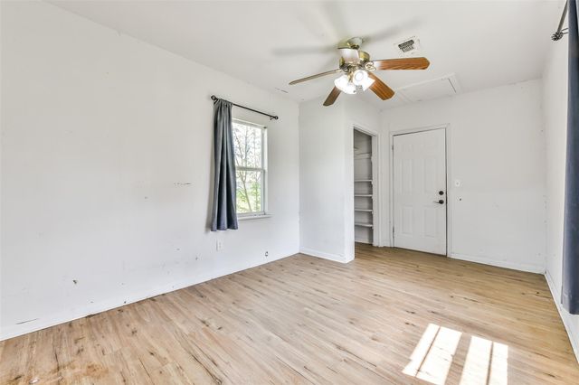 1220 Pecan Street, Clute, TX 77531