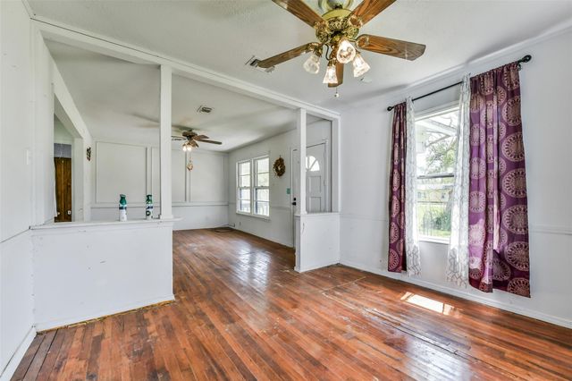 1220 Pecan Street, Clute, TX 77531