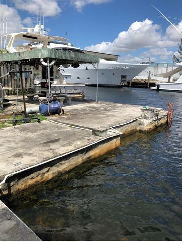 3551 NW 20th St, Miami, FL 33142