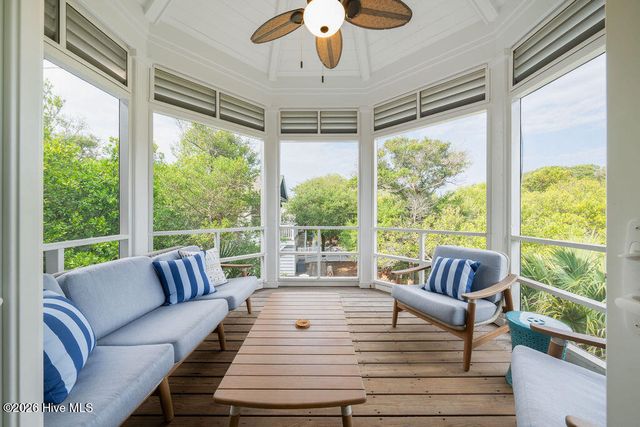 617 Ocracoke Way, Southport, NC 28461