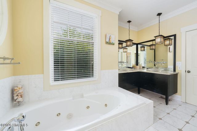 617 Ocracoke Way, Southport, NC 28461