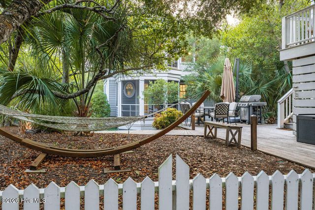 617 Ocracoke Way, Southport, NC 28461