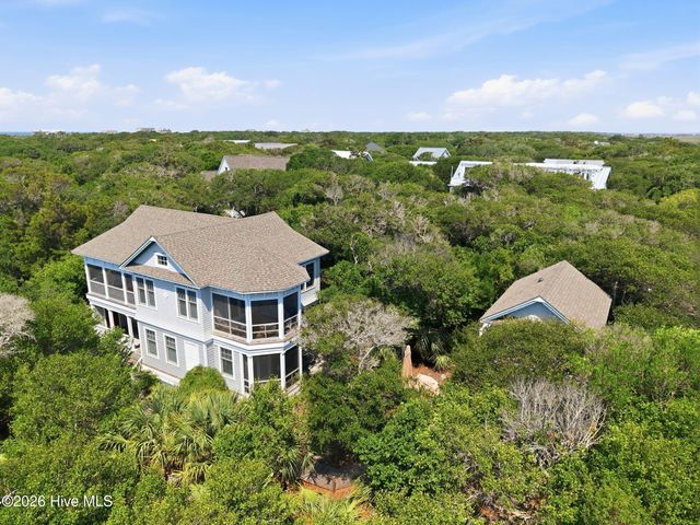 617 Ocracoke Way, Southport, NC 28461