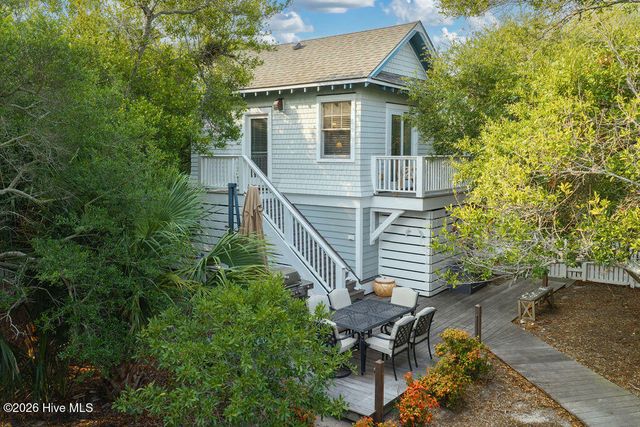 617 Ocracoke Way, Southport, NC 28461