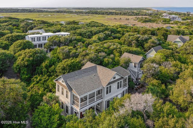 617 Ocracoke Way, Southport, NC 28461