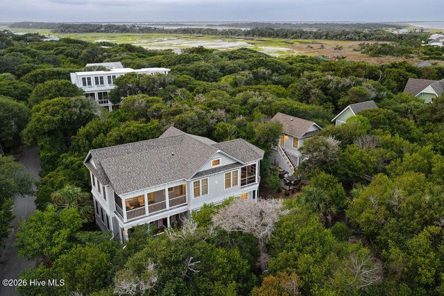 617 Ocracoke Way, Southport, NC 28461