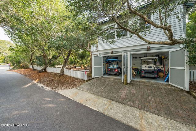 617 Ocracoke Way, Southport, NC 28461