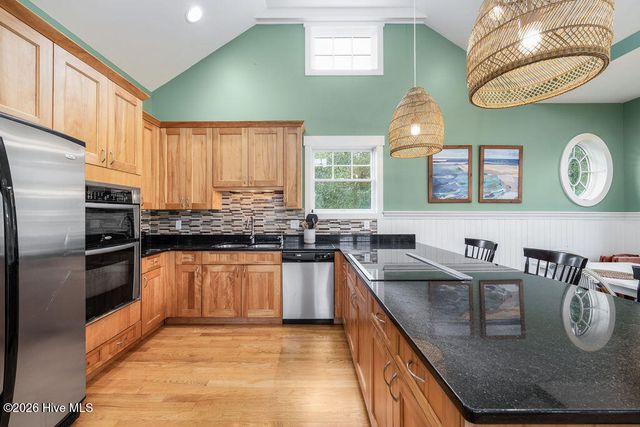 617 Ocracoke Way, Southport, NC 28461
