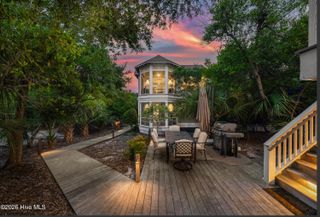 617 Ocracoke Way, Southport, NC 28461