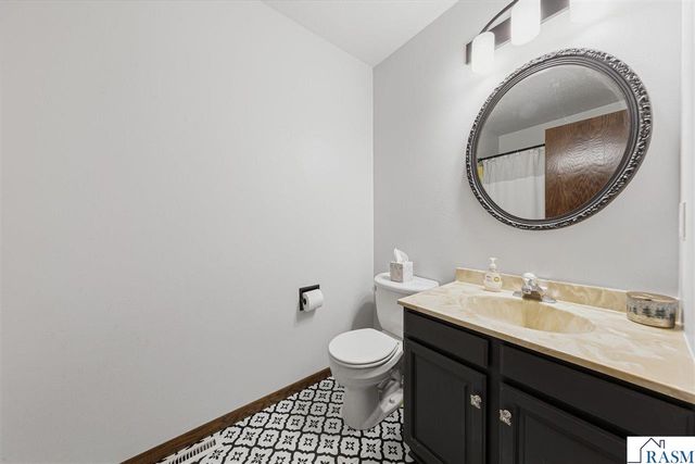 1813 Marie Lane, North Mankato, MN 56003