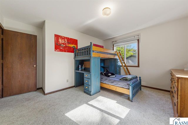 1813 Marie Lane, North Mankato, MN 56003