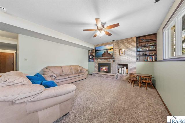 1813 Marie Lane, North Mankato, MN 56003