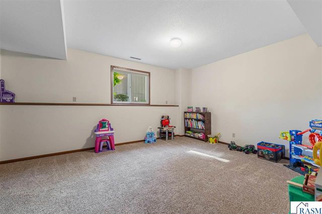 1813 Marie Lane, North Mankato, MN 56003