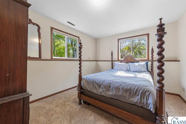 1813 Marie Lane, North Mankato, MN 56003