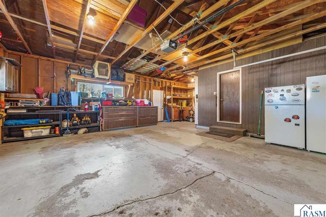 1813 Marie Lane, North Mankato, MN 56003